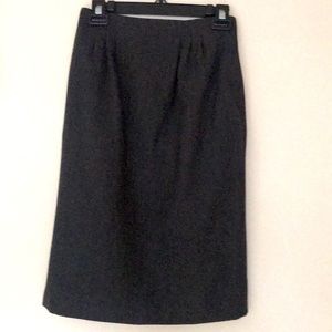 Design assets gray wool skirt size 4